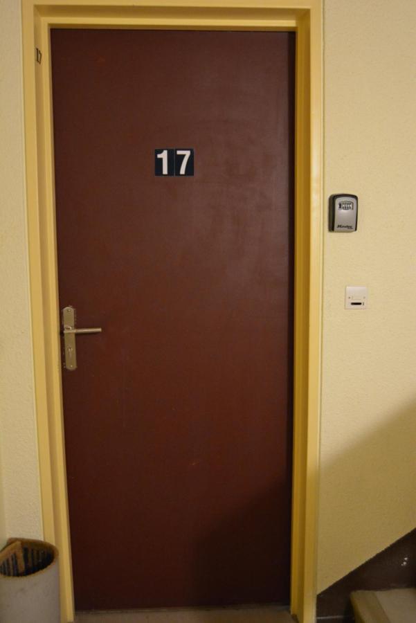 Studio Marmotte Font-Romeu 4 Personnes Avec Balcon Residence Val Soleil Entierement Renove En Juin 2021 Place De Parking & Wifi Gratuit , Draps & Serviettes De Toilettes Non Inclus, Sabanas Y Toallas No Incluidos Dış mekan fotoğraf