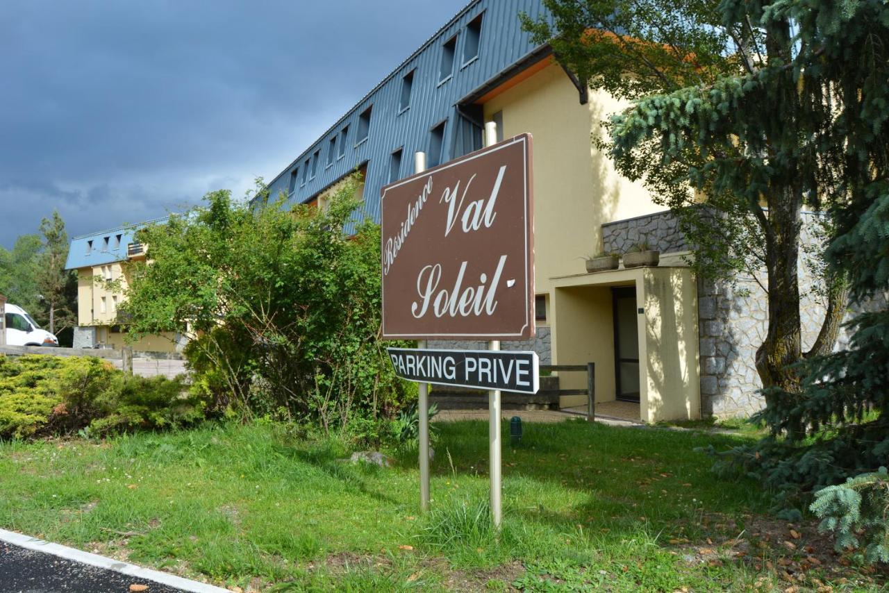 Studio Marmotte Font-Romeu 4 Personnes Avec Balcon Residence Val Soleil Entierement Renove En Juin 2021 Place De Parking & Wifi Gratuit , Draps & Serviettes De Toilettes Non Inclus, Sabanas Y Toallas No Incluidos Dış mekan fotoğraf